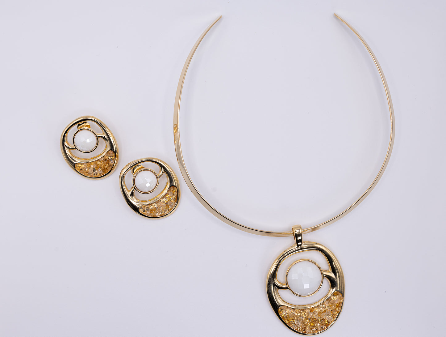 Set orecchini e collana