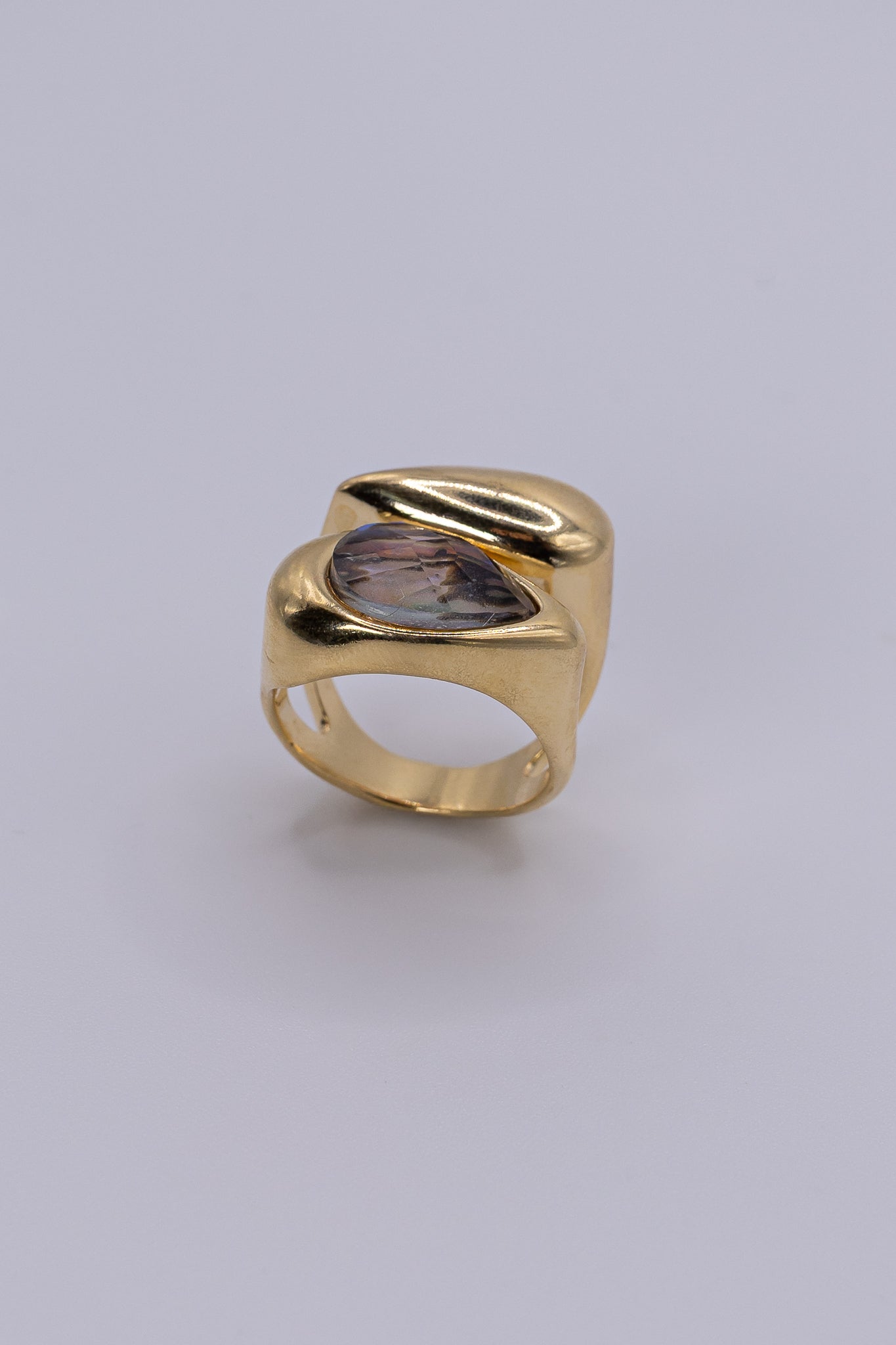 Anello goccia sfaccettata