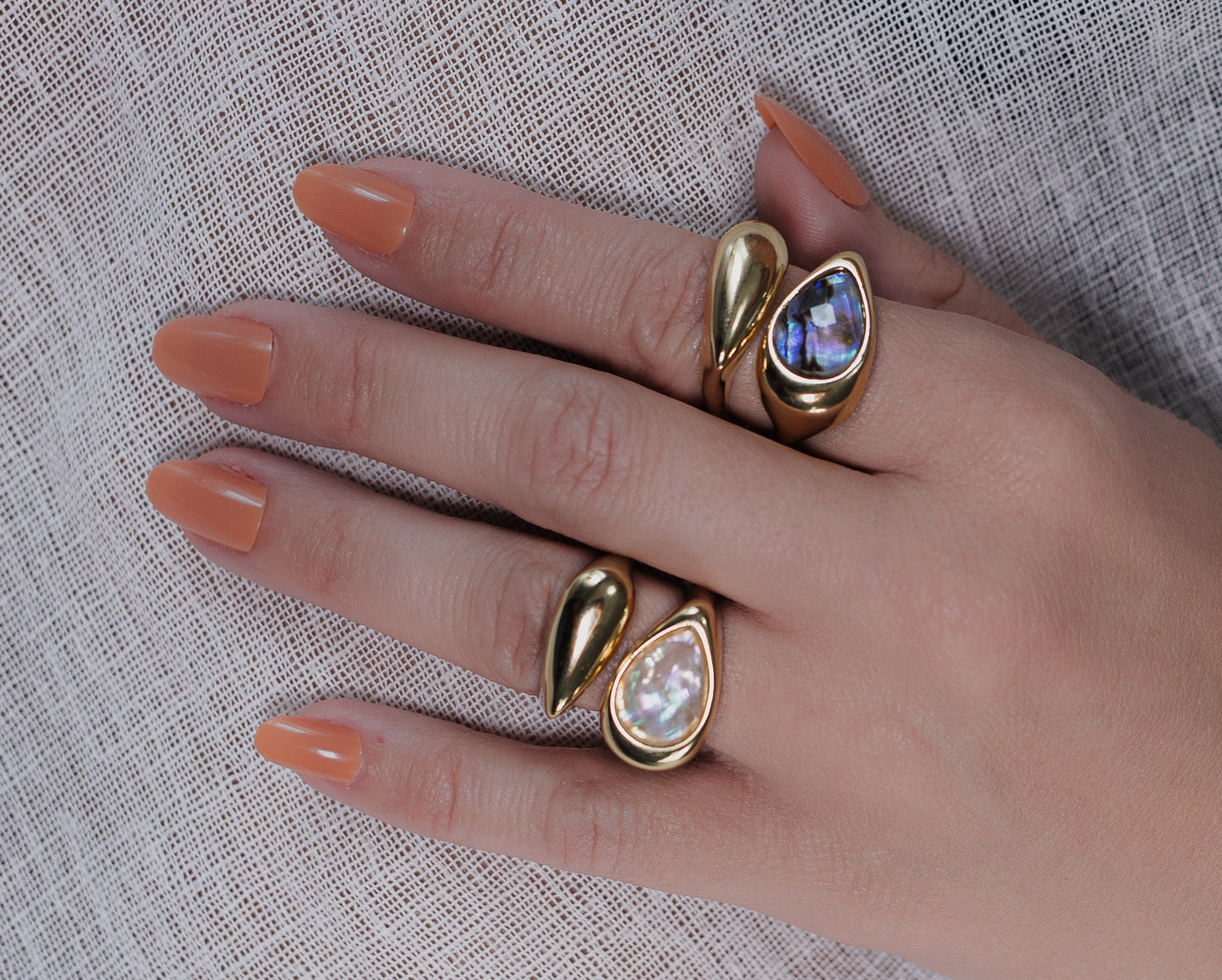 Anello goccia sfaccettata